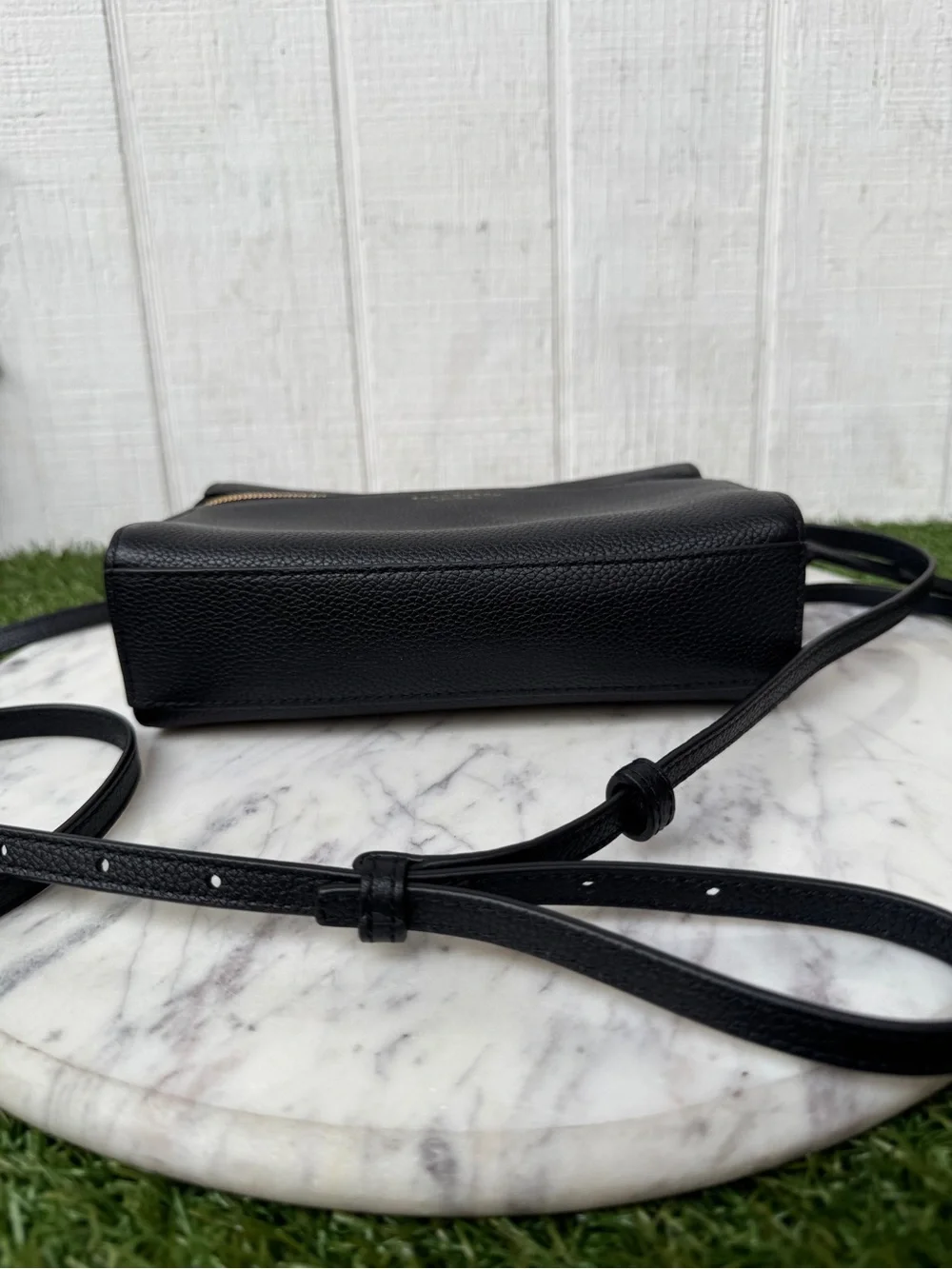 TORY BURCH SLIM ROMY TOP HANDLE
BAG in Black Leather Crossbody Bag like new - Picture 13 of 16